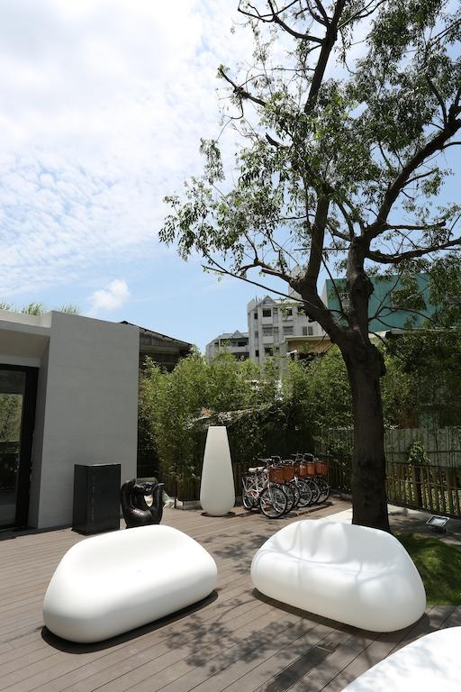 Hotel Day Plus Teascape Chiayi City Exterior photo