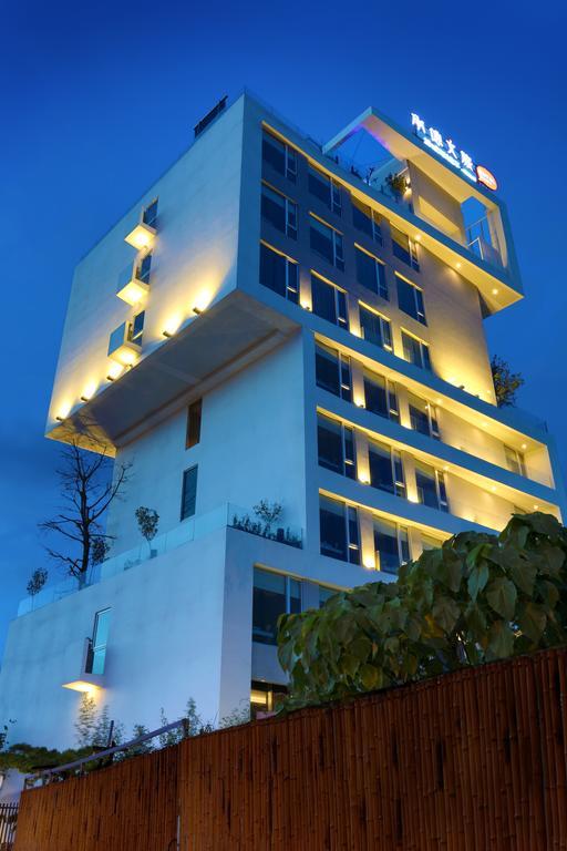 Hotel Day Plus Teascape Chiayi City Exterior photo
