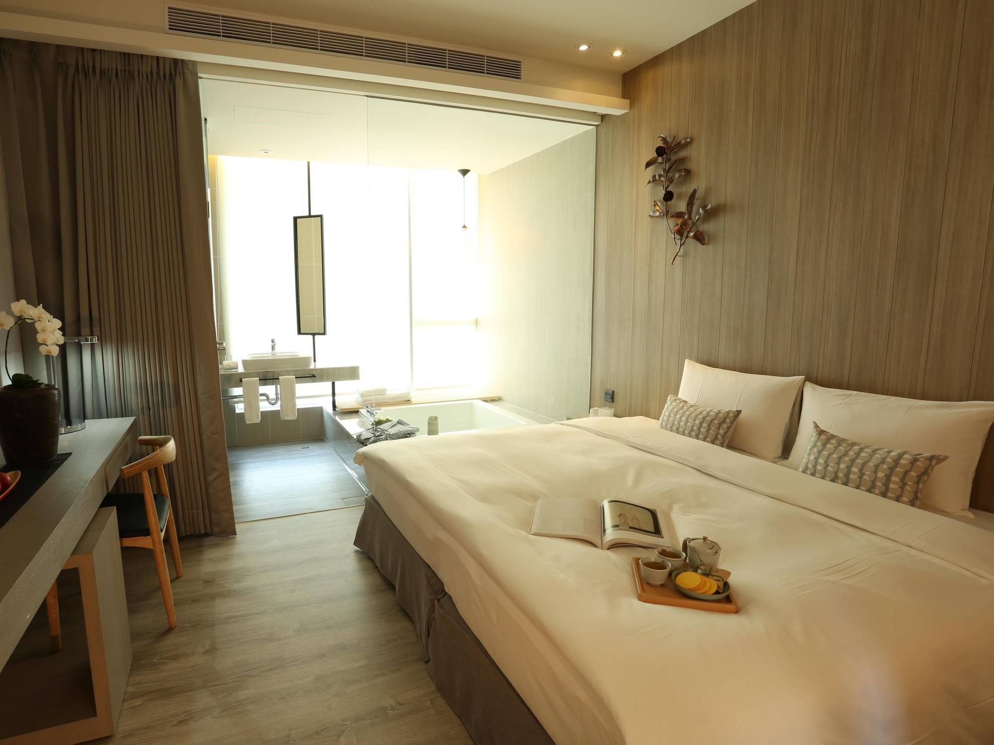 Hotel Day Plus Teascape Chiayi City Exterior photo