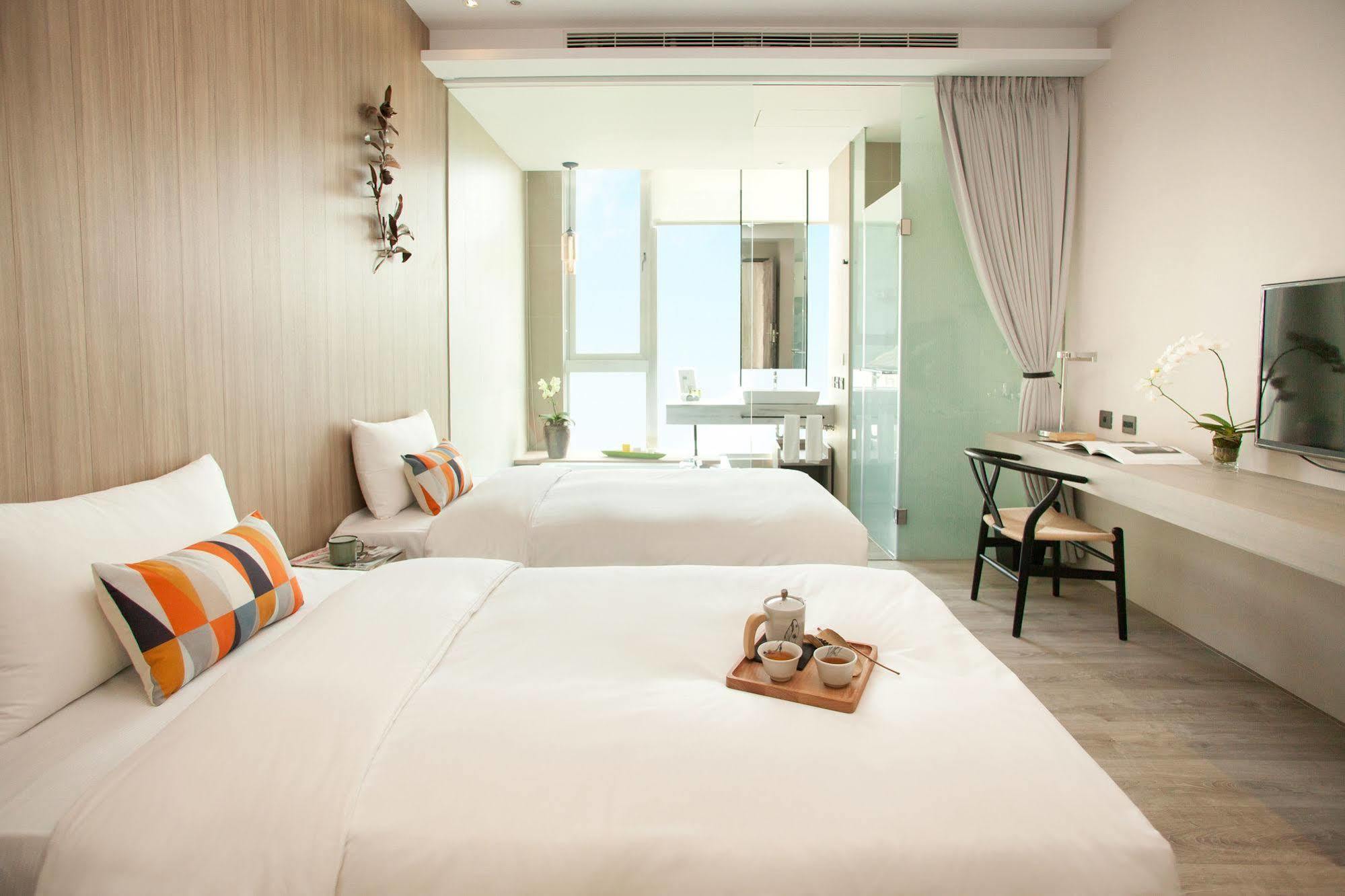 Hotel Day Plus Teascape Chiayi City Exterior photo
