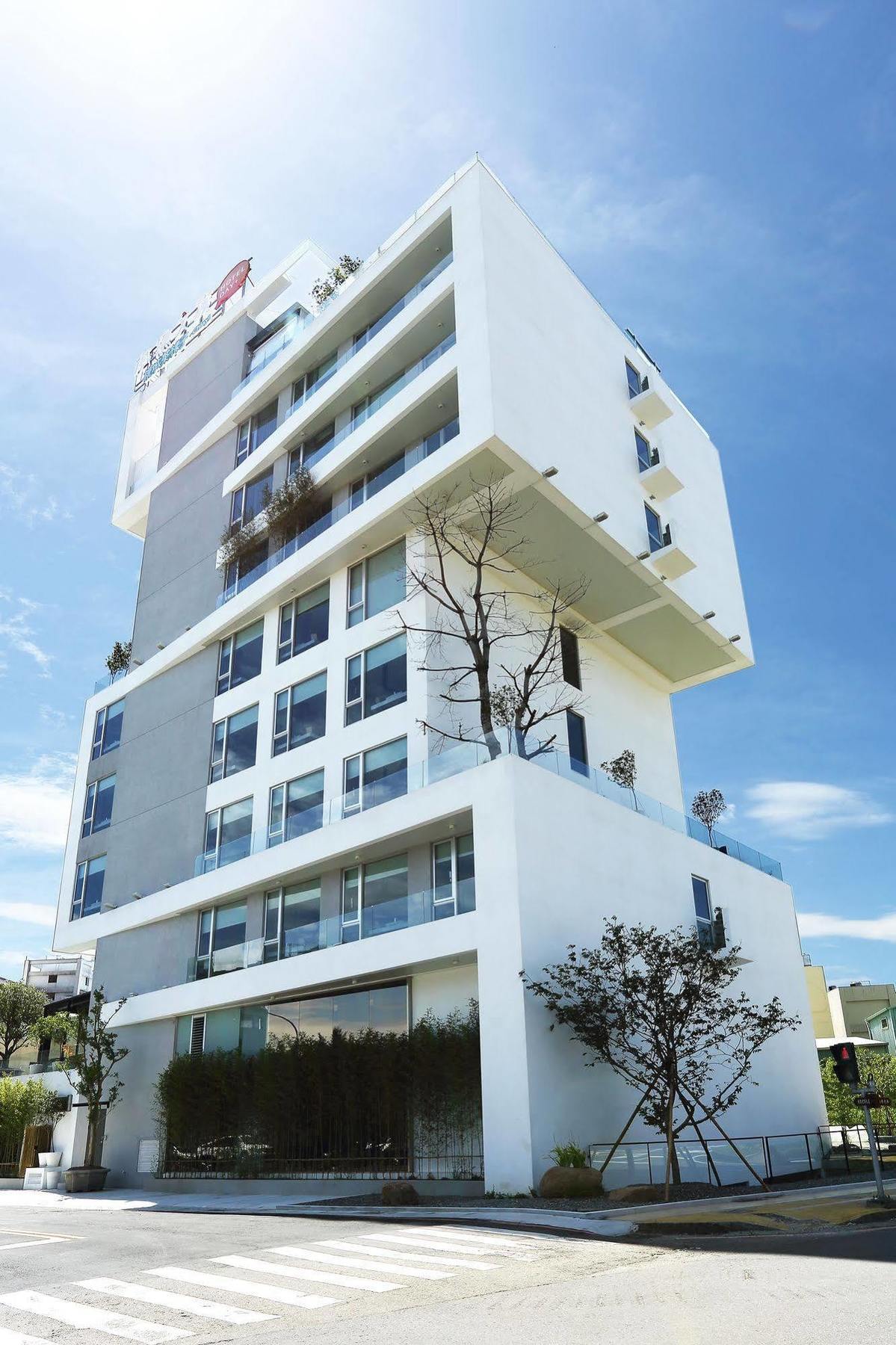 Hotel Day Plus Teascape Chiayi City Exterior photo