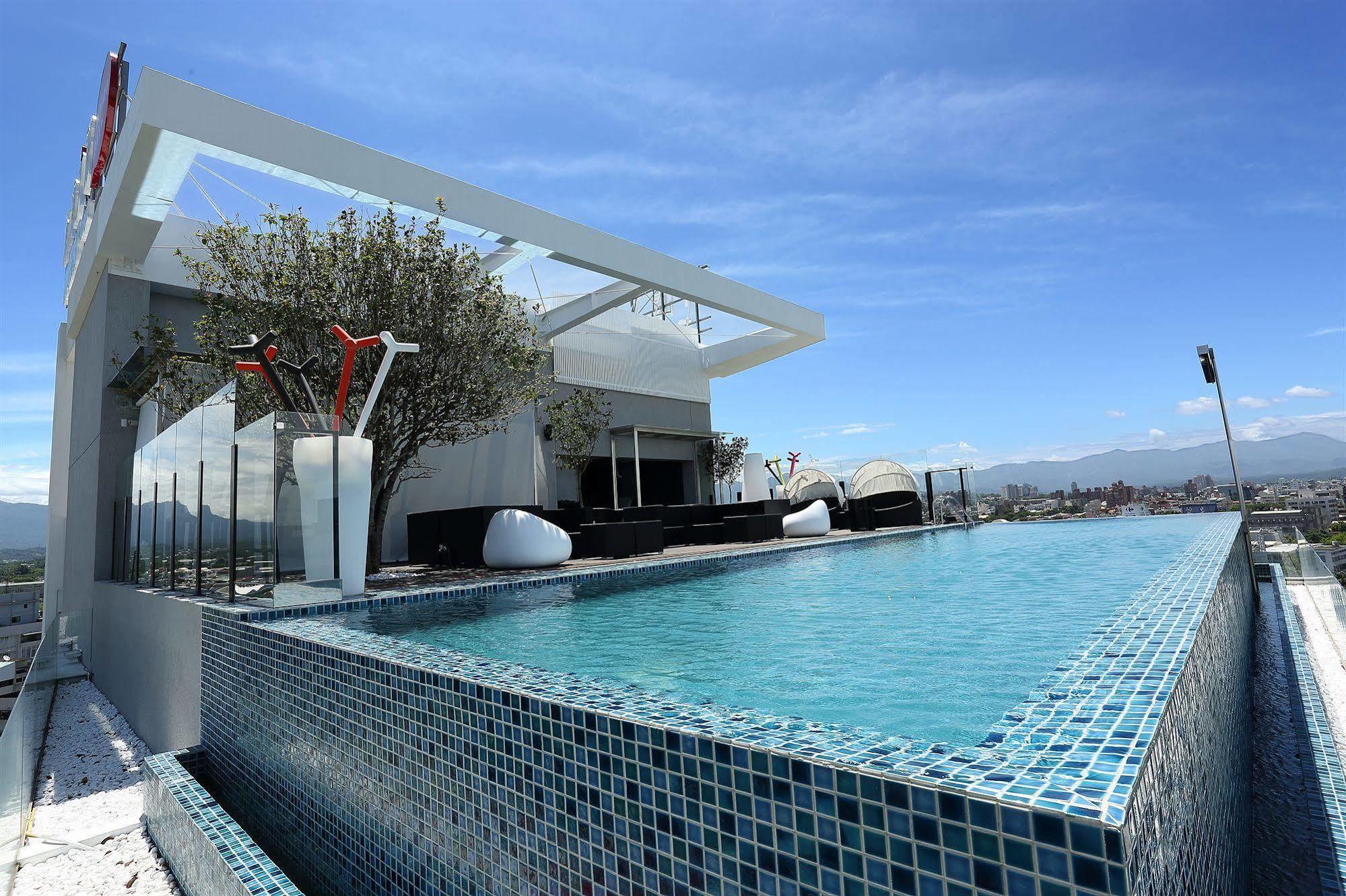 Hotel Day Plus Teascape Chiayi City Exterior photo