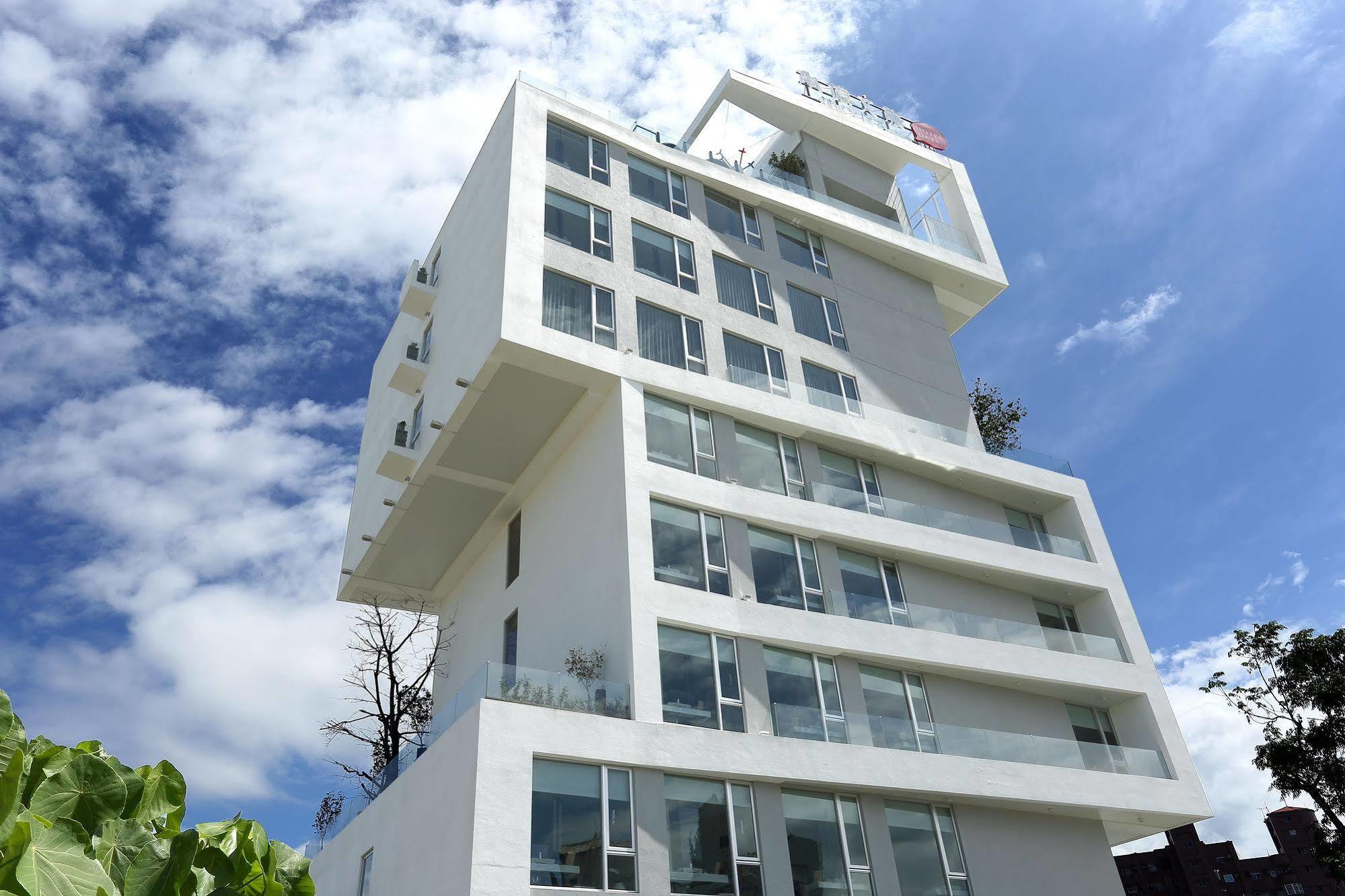 Hotel Day Plus Teascape Chiayi City Exterior photo